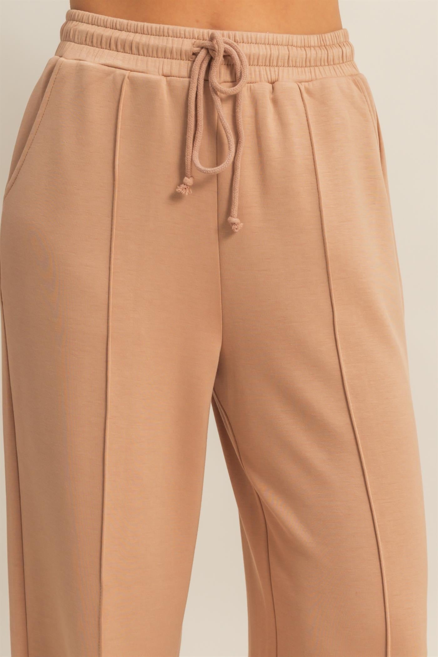 The Everleigh Pintuck Pants Dark Taupe