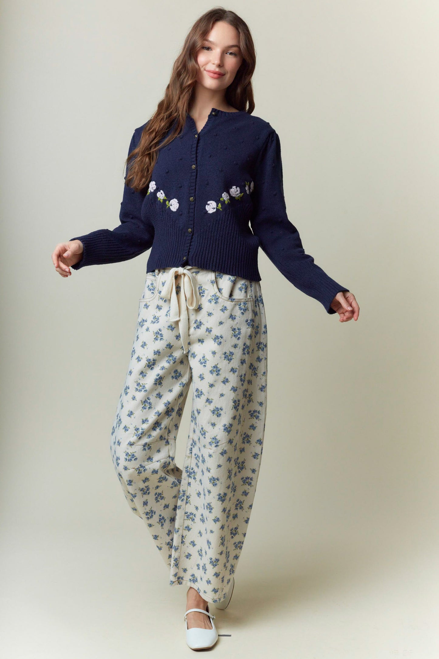 Floral Printed Waist Tie Barrel Detail Denim Pants
